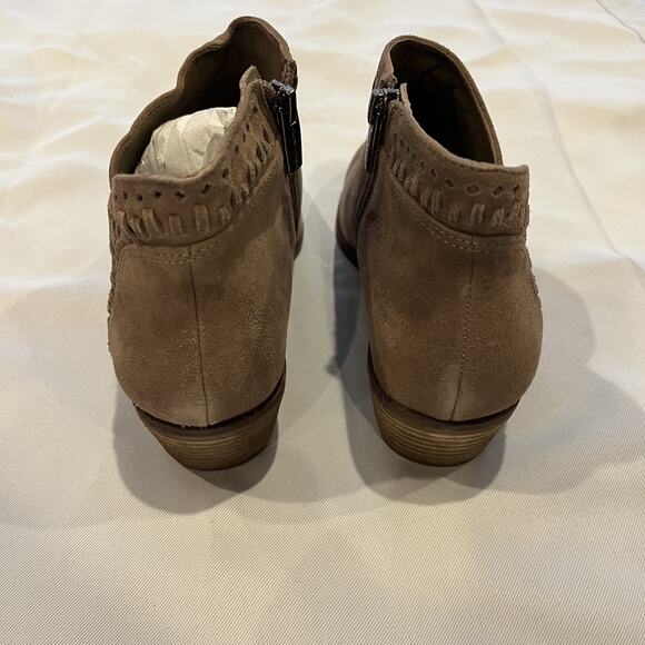 Vince Camuto Booties Womens Size 6W Tuscan Taupe Suede Parrla Cutout Ankle Boots - Picture 13 of 13